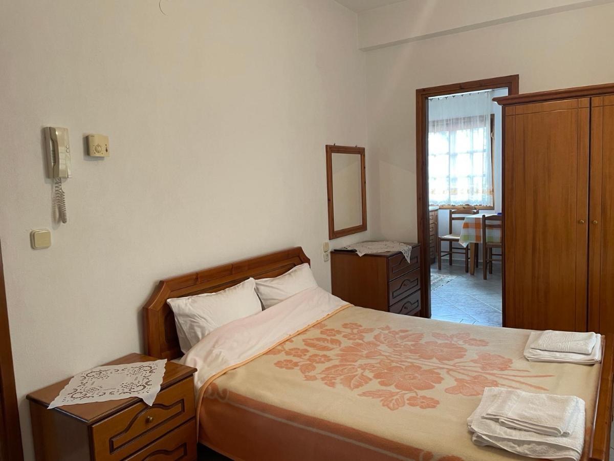 Αγναντεμα Aparthotel Eláti Eksteriør bilde